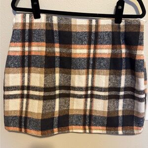 Chic Plaid Mini Skirt in Black, Brown, and Cream